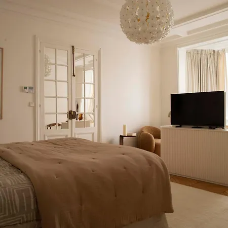 Apartment Maison V L Saint-germain - Luxurious 5br With Ac